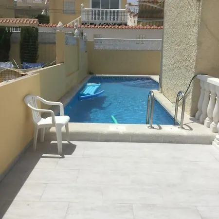 Detached Extended Lola *